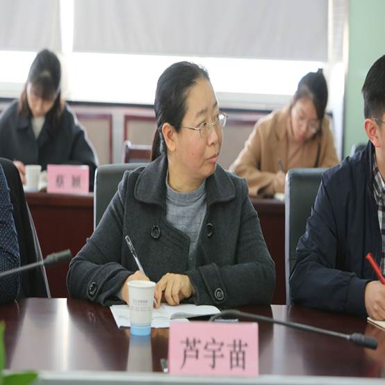 说明: E:\教师发展处\09 教师培训\20191210关于召开高层次教育人才暨党外知识分子代表座谈会的通知——蔡颖等\照片-关于召开高层次教育人才暨党外知识分子代表座谈会\照片-关于召开高层次教育人才暨党外知识分子代表座谈会\1.jpg